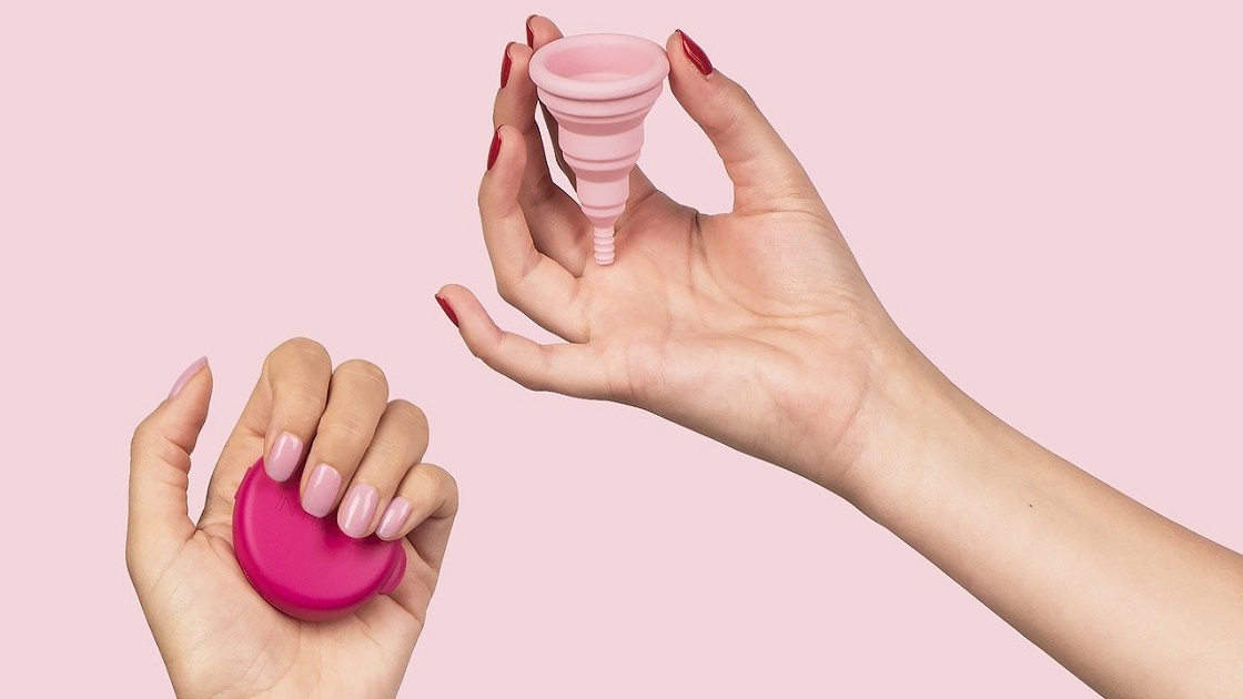 Bersihkan simpan menstrual cup